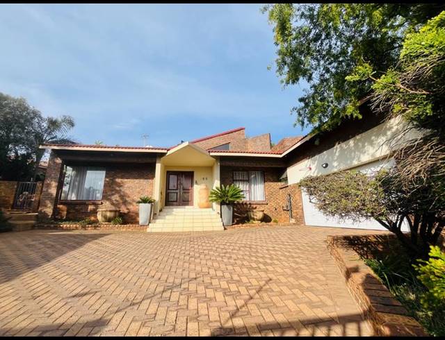 4 BEDROOM HOUSE FOR SALE IN MEYERSDAL